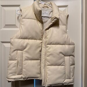 Hollister Beige Puffer Vest